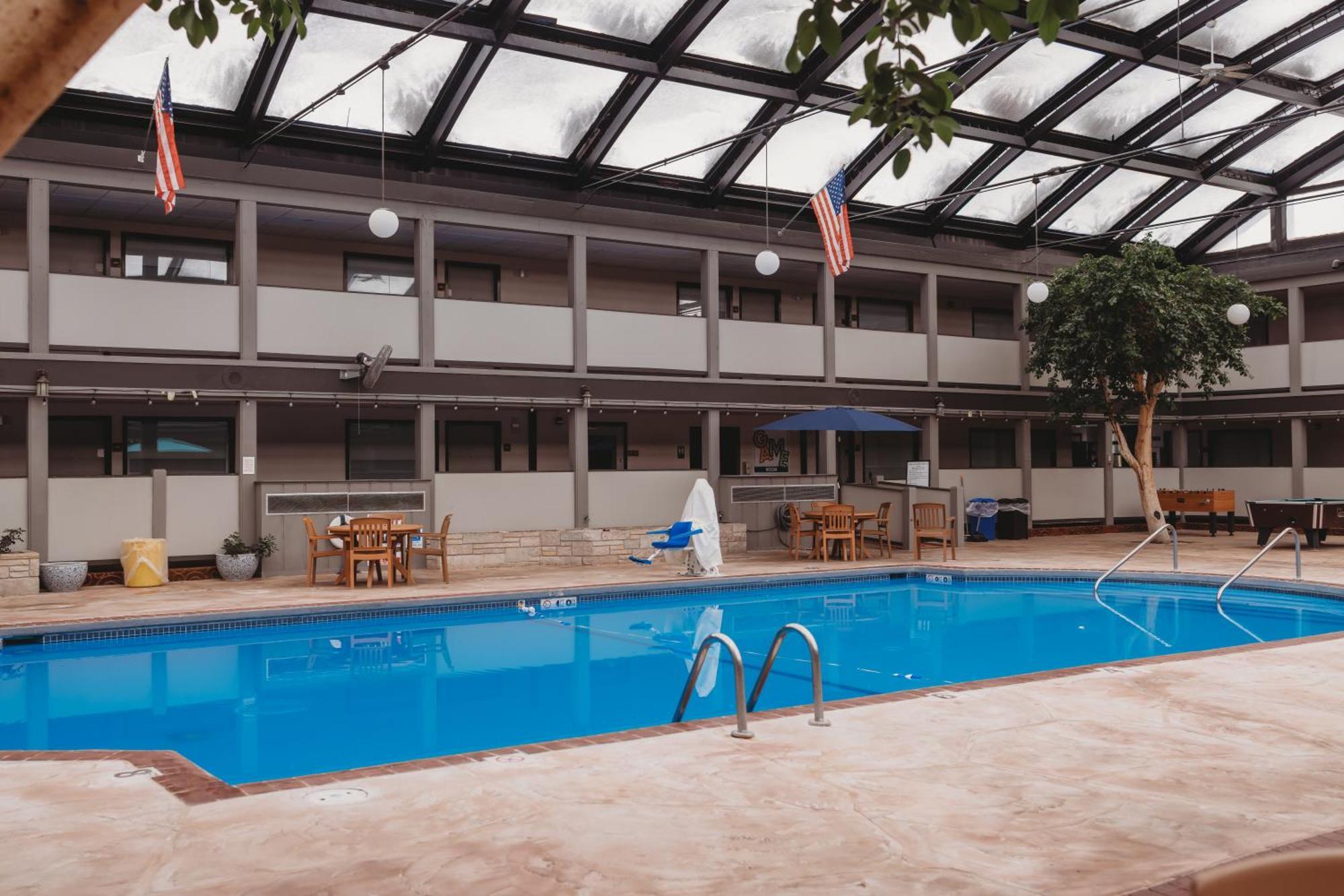 Americinn By Wyndham Appleton Downtown Exterior photo